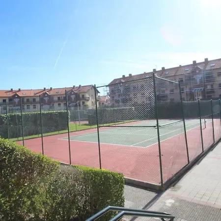 Con Vistas En Complejo Residencial Comillas
