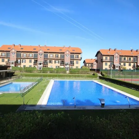 Con Vistas En Complejo Residencial Διαμέρισμα Comillas